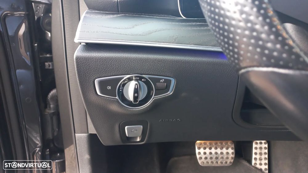 Mercedes-Benz E 300 de AMG Line - 15