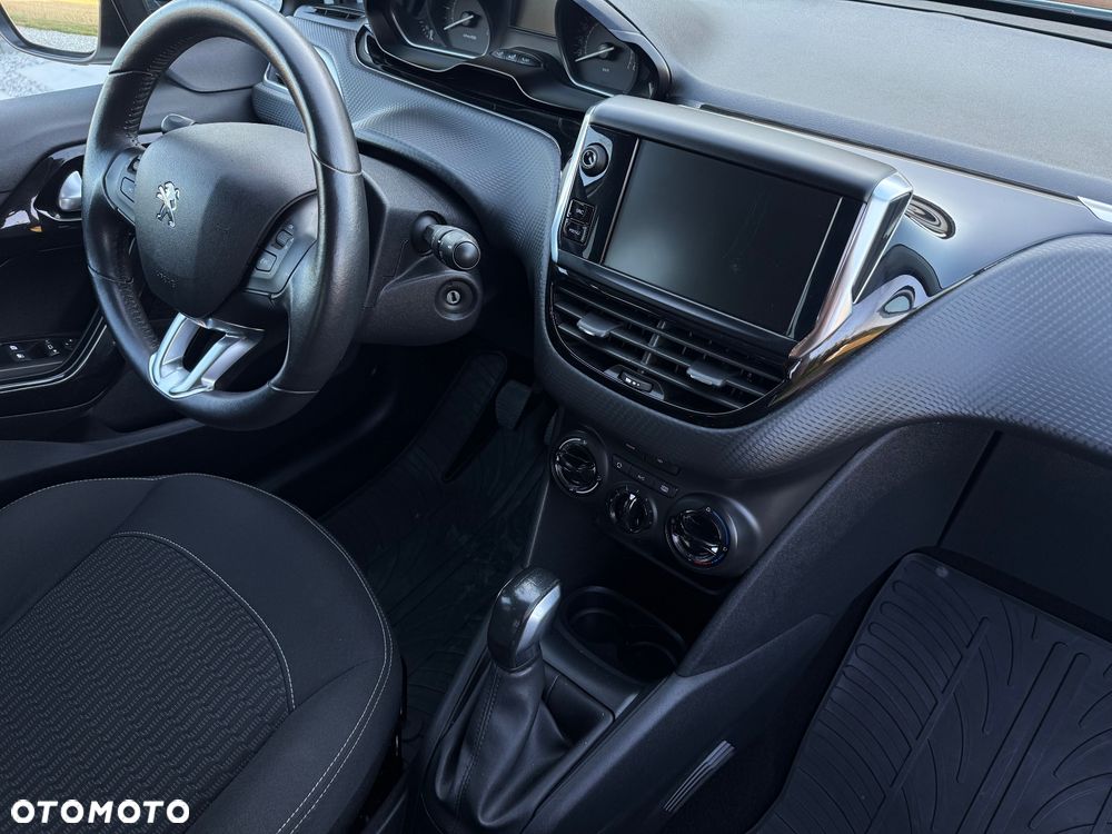 Peugeot 208 82 VTI Style - 33