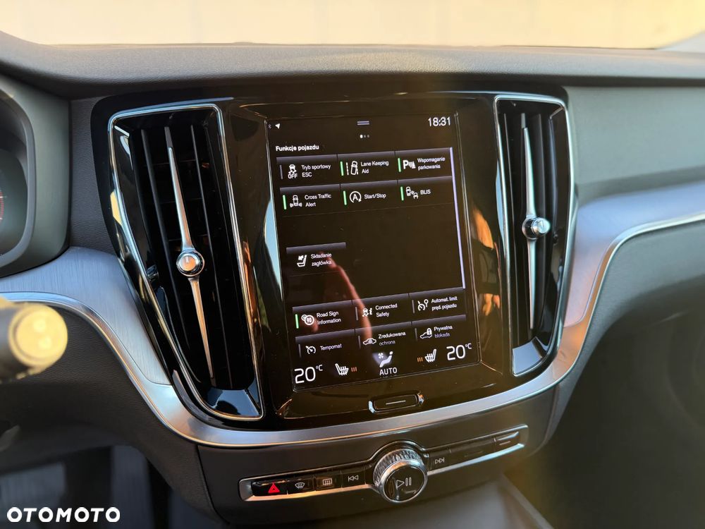 Volvo V60 B4 D Geartronic Momentum - 22