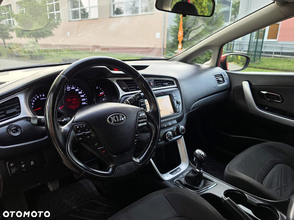 Kia Ceed 1.6 GDI Edition 7 - 10