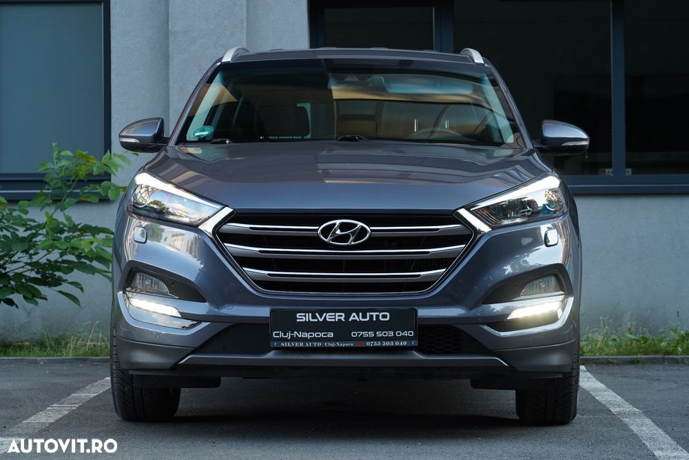 Hyundai Tucson 2.0 CRDI 4WD 6MT Premium - 24