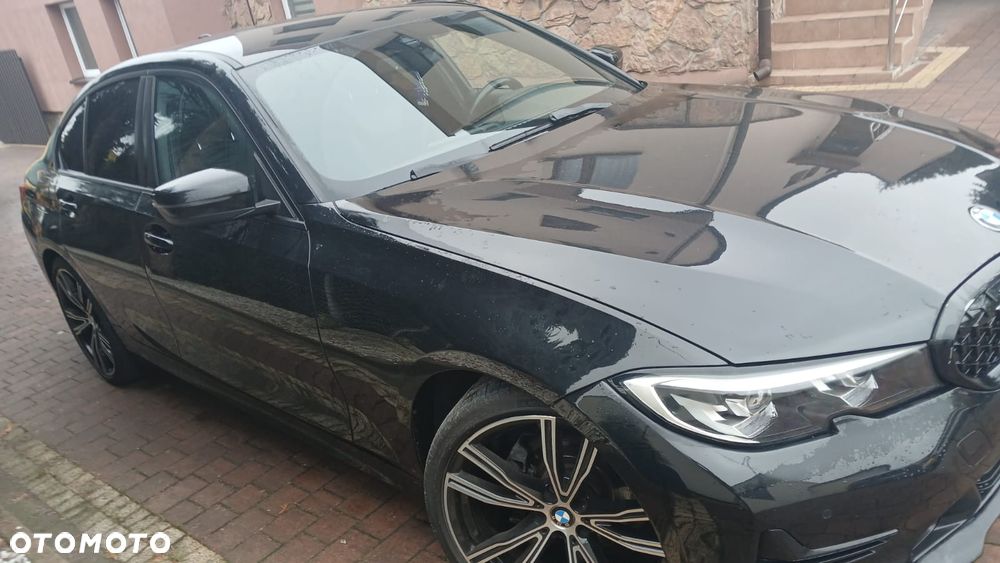 BMW 3 Series 2020 photo 2