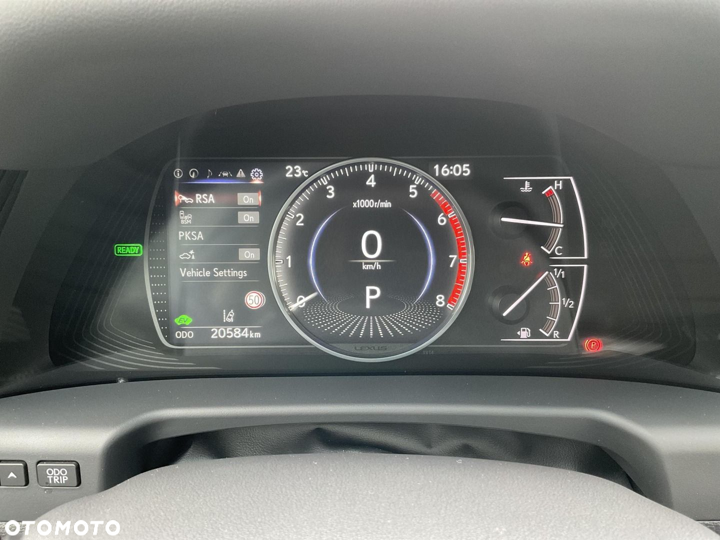 Lexus ES 300h Business Edition - 24