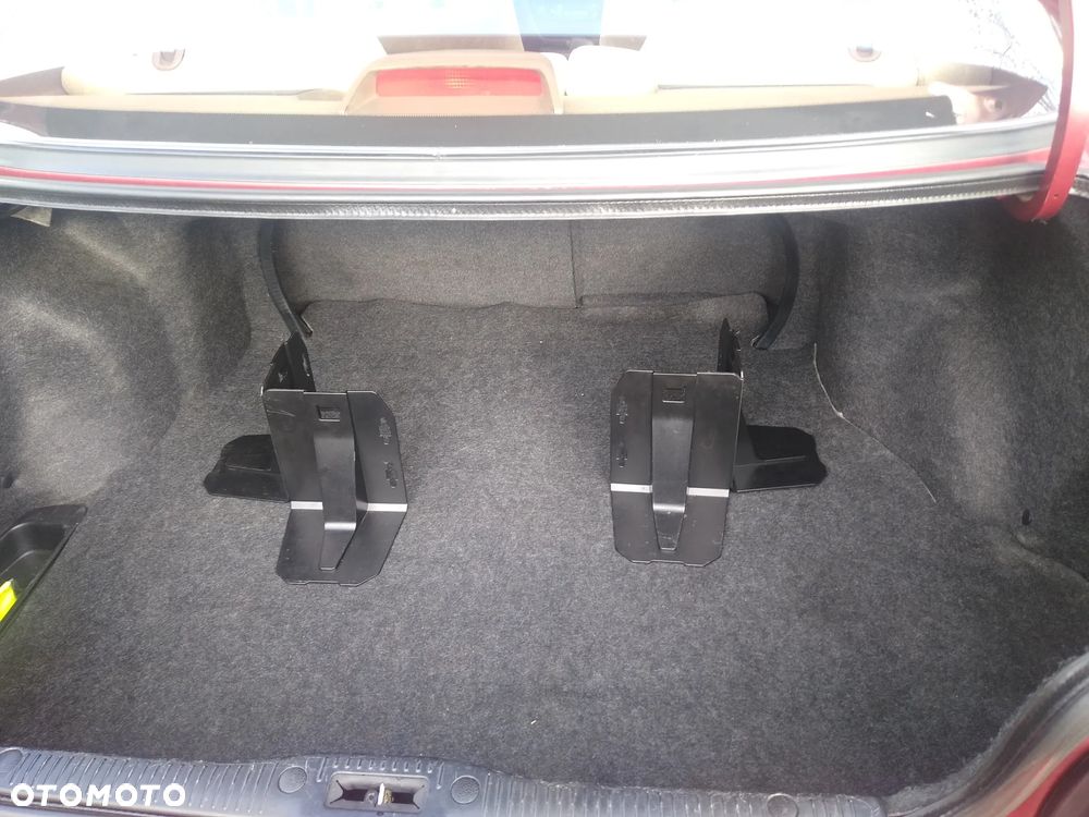 Toyota Camry 3.0 V6 LE - 28