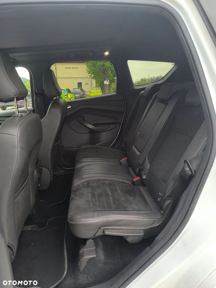 Ford Kuga 2.0 TDCi 4x4 ST-Line - 15