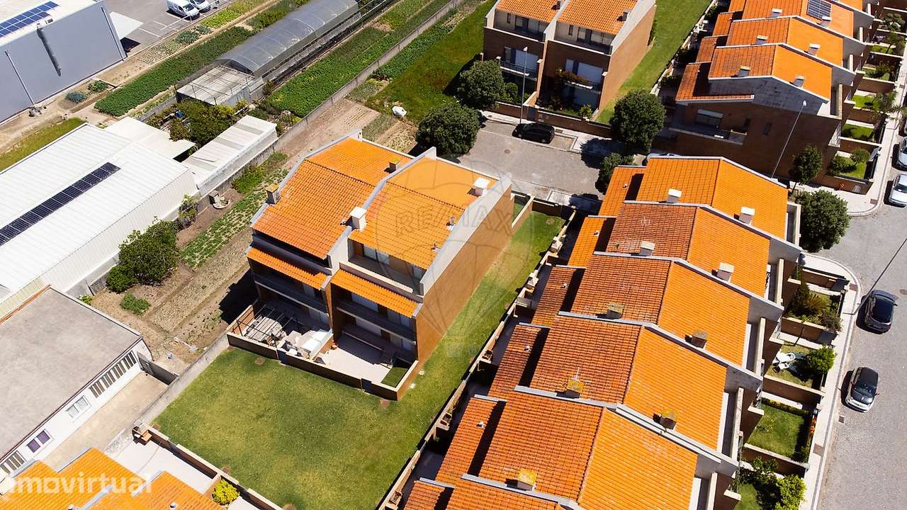 Moradia T5 para venda - Grande imagem: 2/36