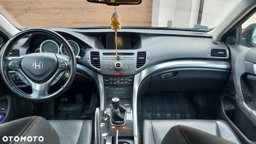 Honda Accord 2.0 Executive Navi - 9