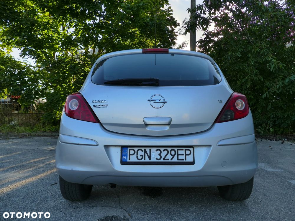 Opel Corsa 1.2 16V Cosmo - 10