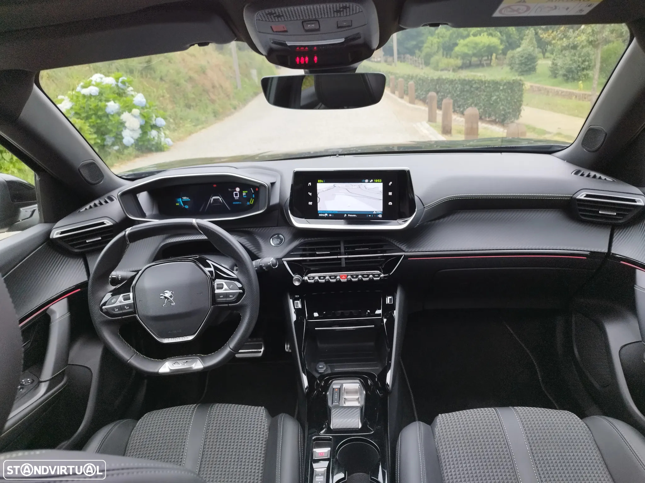 Peugeot e-2008 50 kWh GT Pack - 8