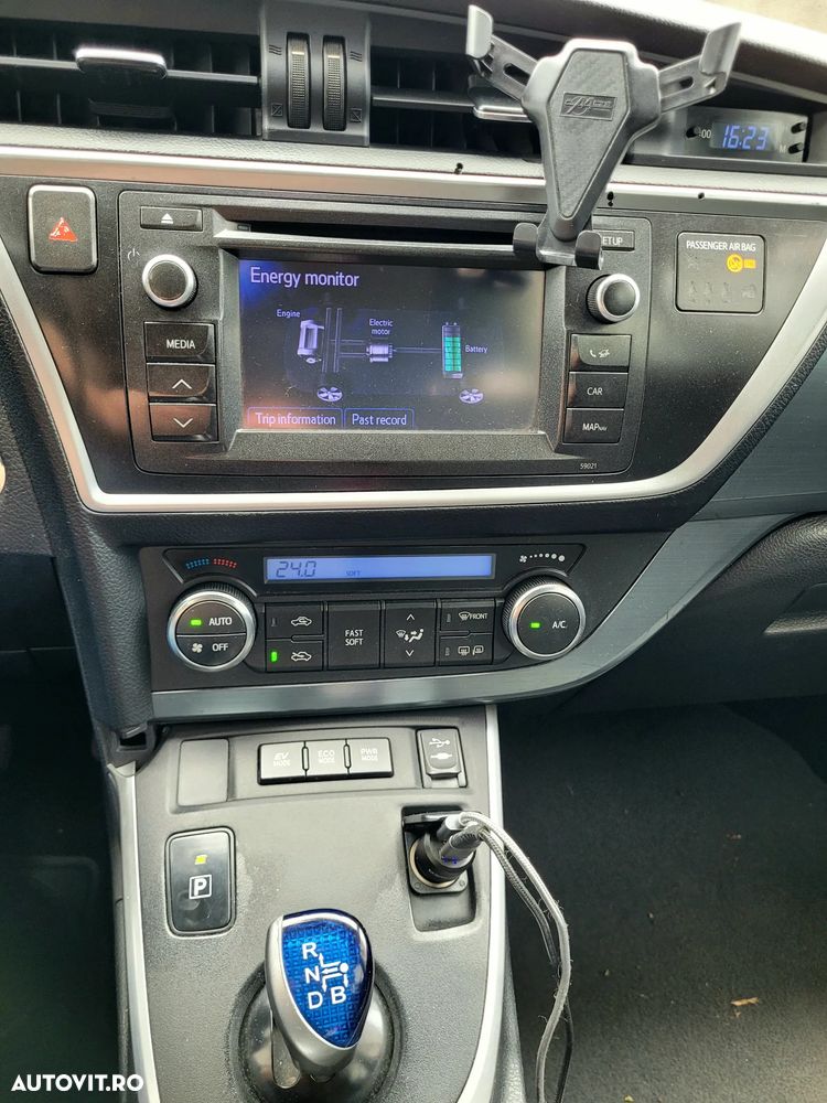 Toyota Auris - 6