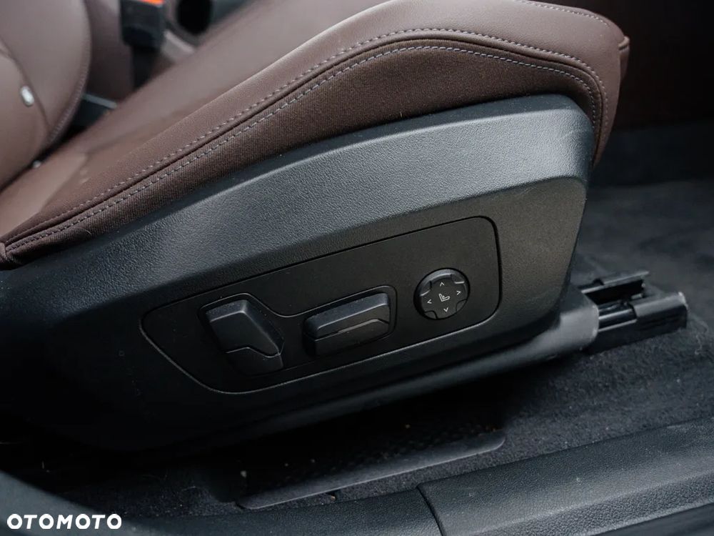 BMW Seria 2 218i - 12