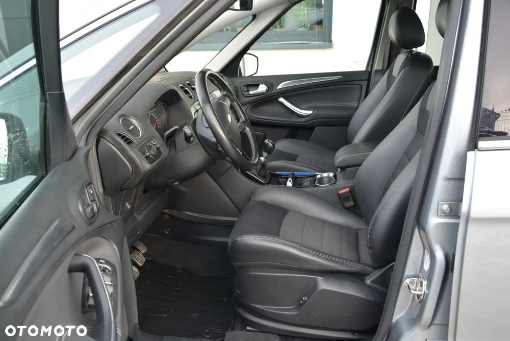 Ford S-Max 2.0 TDCi DPF Titanium X - 27