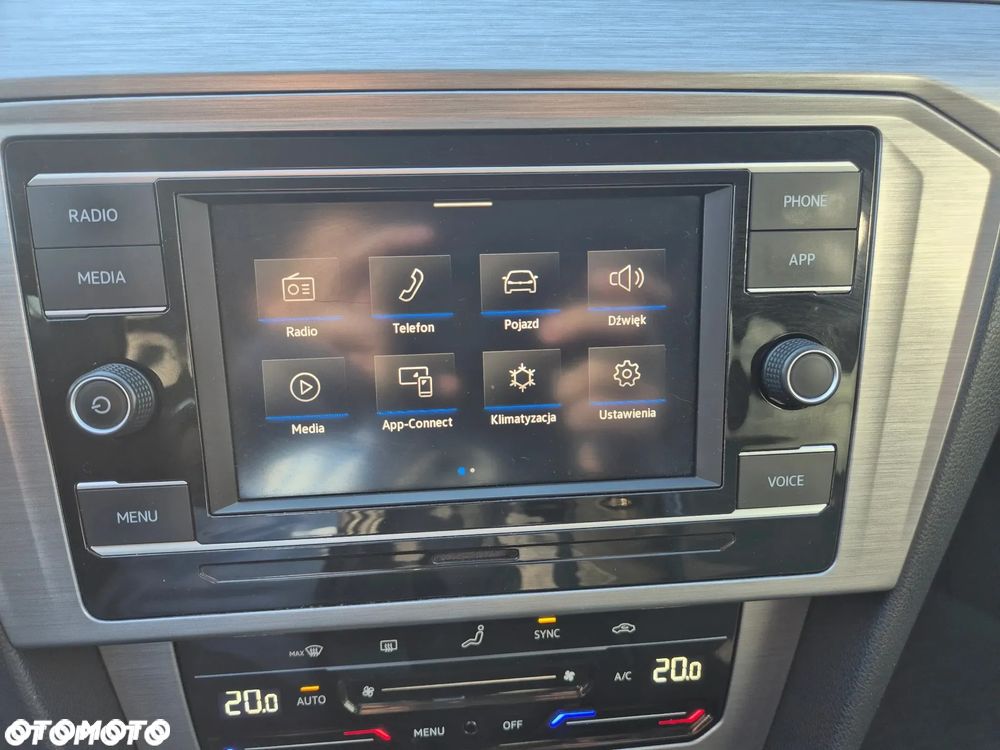 Volkswagen Passat Variant 2.0 TDI EVO Essence DSG - 18