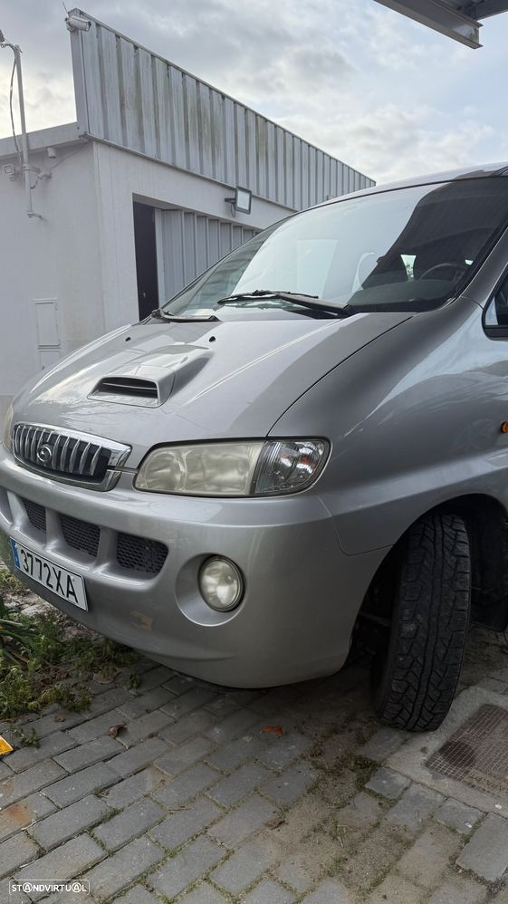 Hyundai H-1 Starex - 1