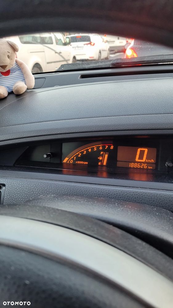 Suzuki Liana 1.6 - 6