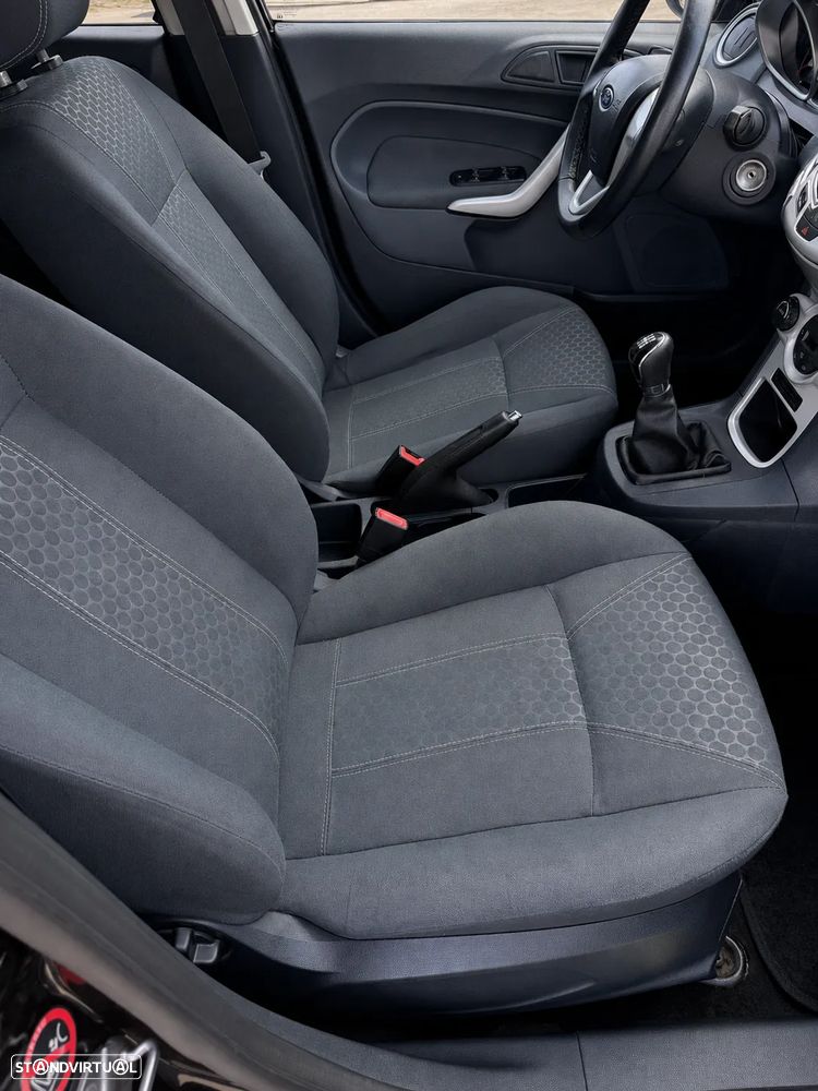Ford Fiesta 1.4 TDCI Techno - 14