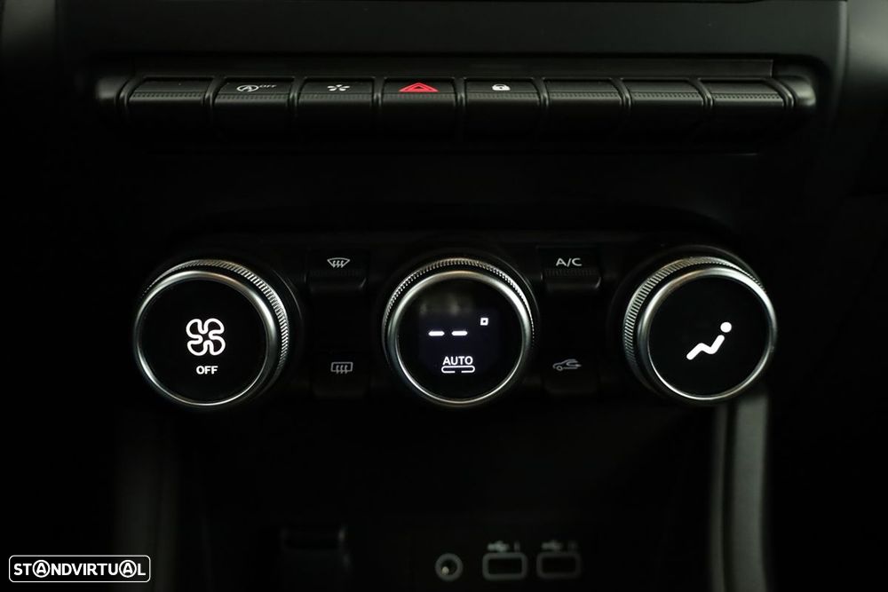 Renault Captur 1.0 TCe Techno Bi-Fuel - 13