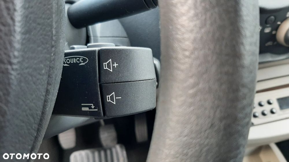 Renault Twingo 1.2 8V Access - 10