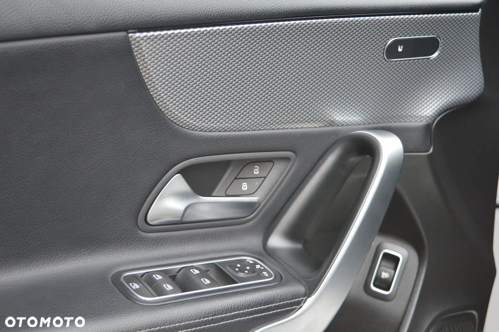 Mercedes-Benz Klasa A 180 d Progressive 7G-DCT - 35