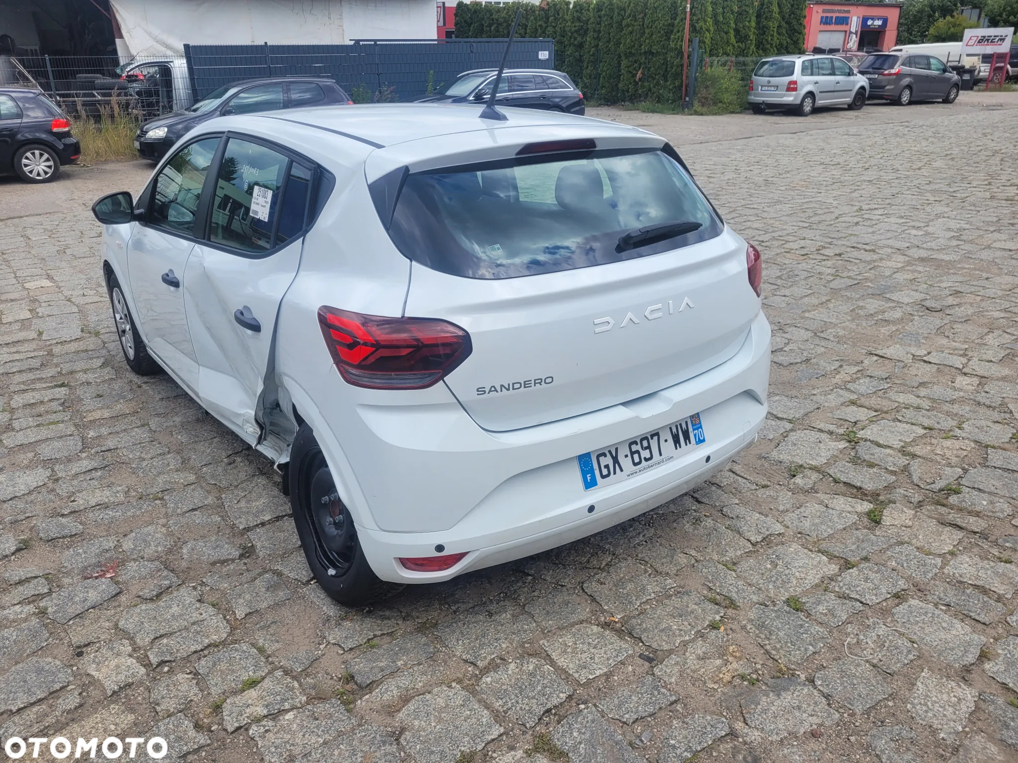 Dacia Sandero - 9
