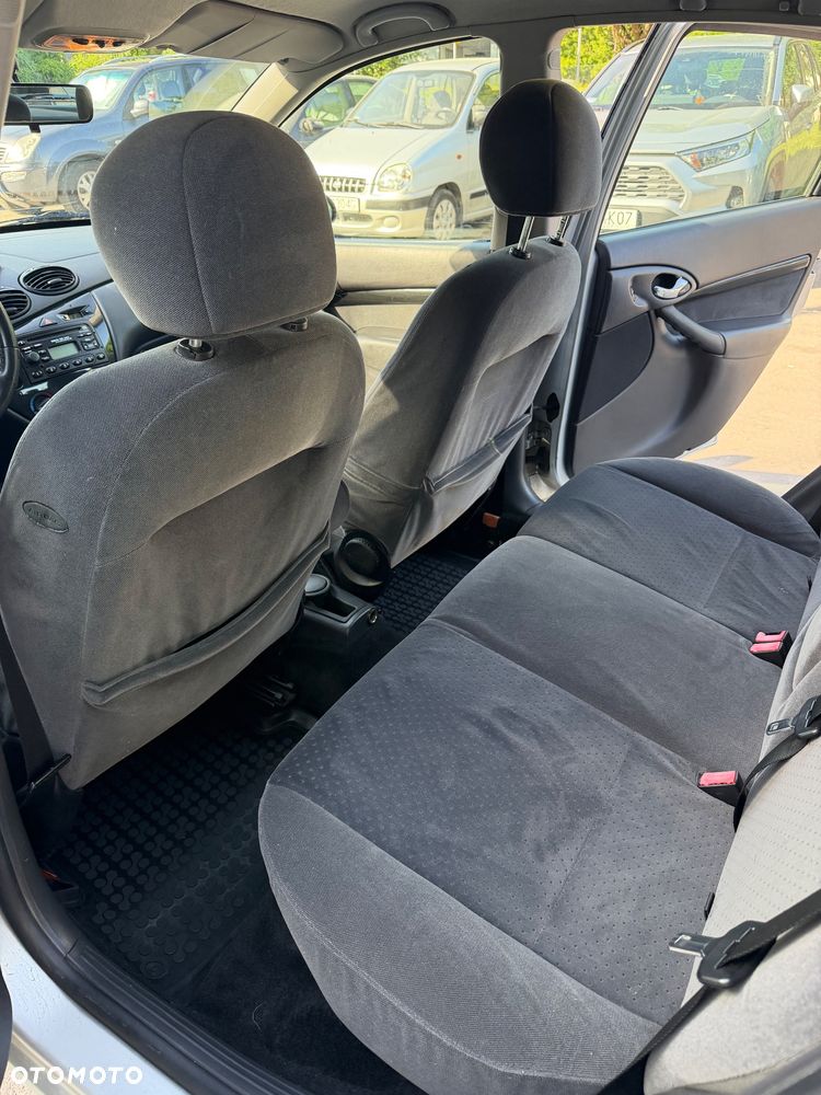 Ford Focus 1.8 TDCi Ghia - 6
