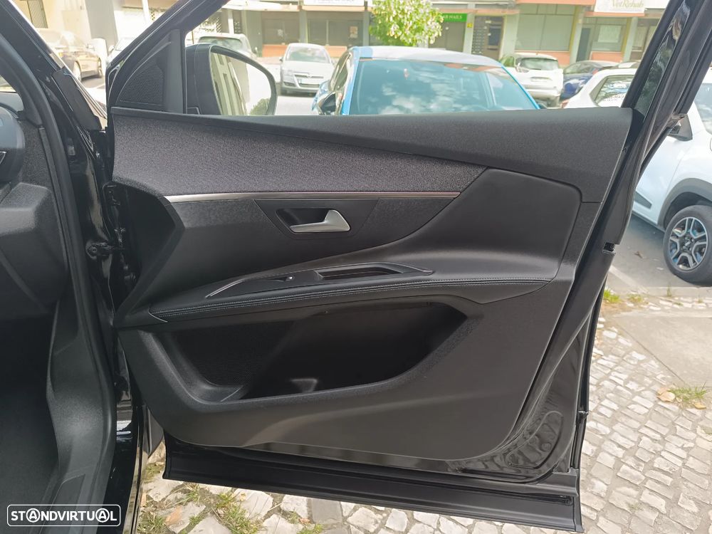 Peugeot 5008 PureTech 130 Stop & Start Allure Pack - 31