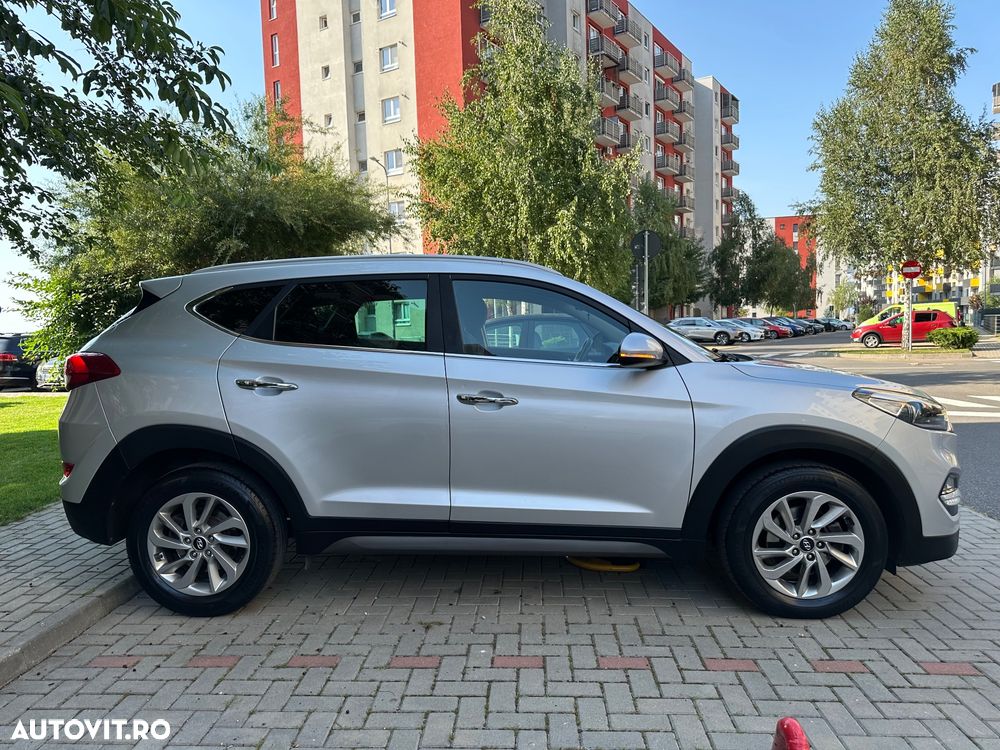 Hyundai Tucson blue 1.7 CRDi 2WD DCT Style - 35