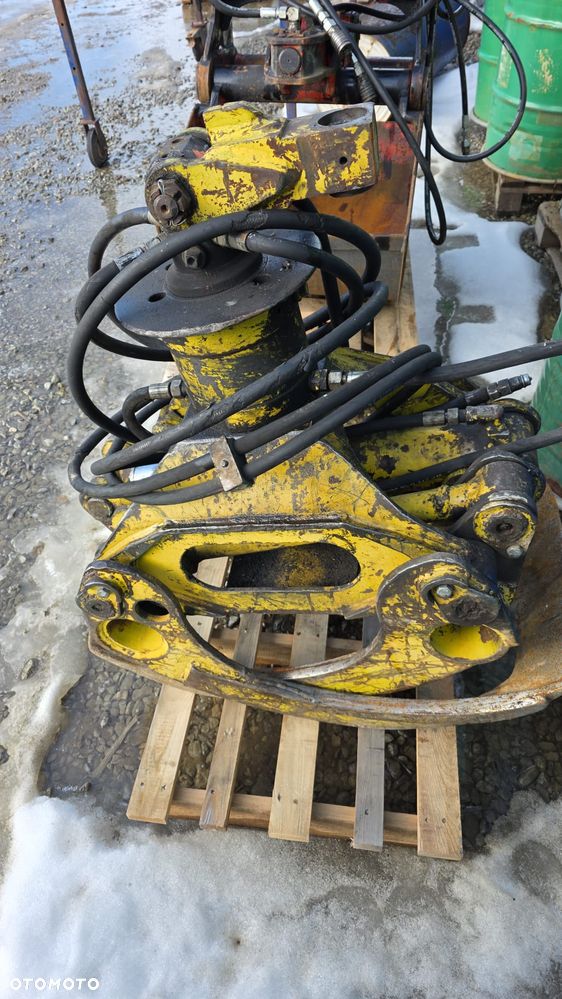 Bardzo mocny chwytak do drewna – kleszcze z rotatorem 360° - 5