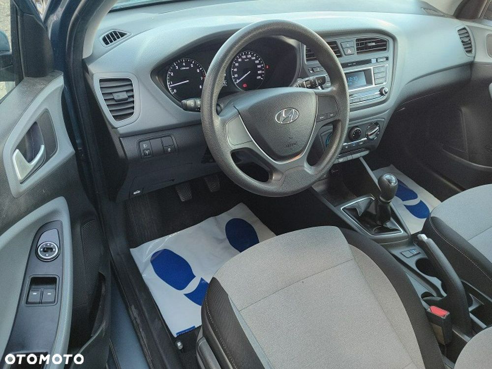 Hyundai i20 - 13