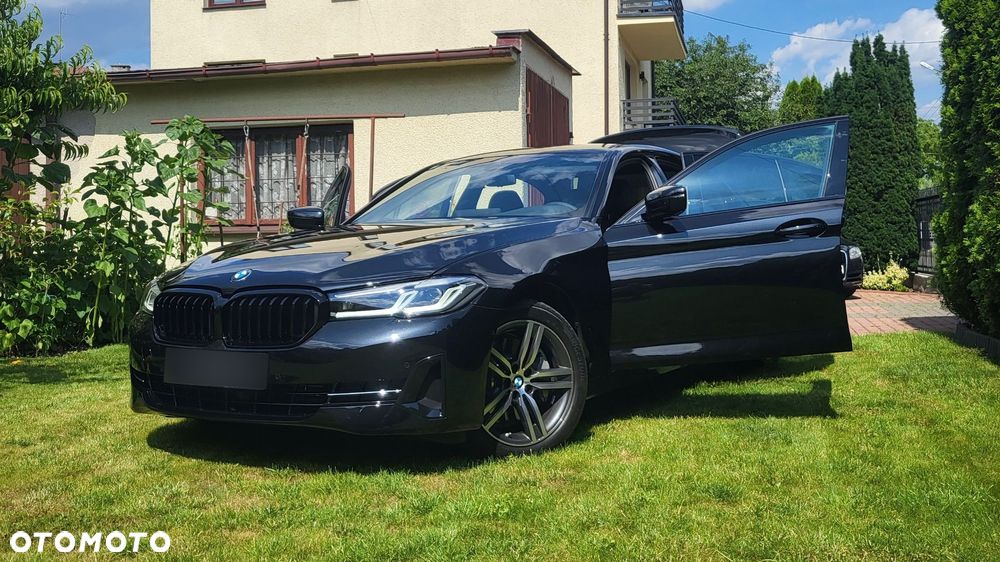 BMW 530I 2022 photo 2