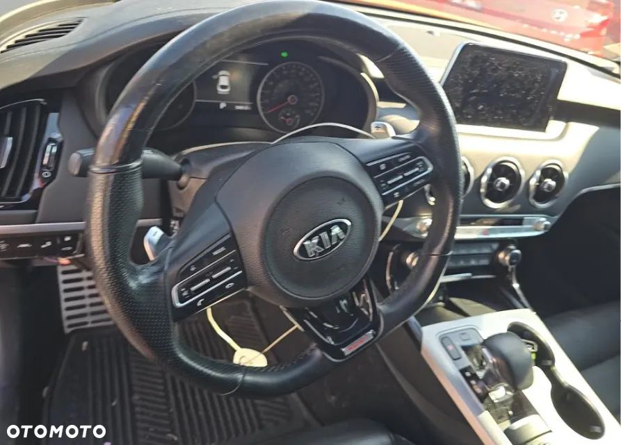 Kia Stinger 3.3 T-GDI AWD GT - 9