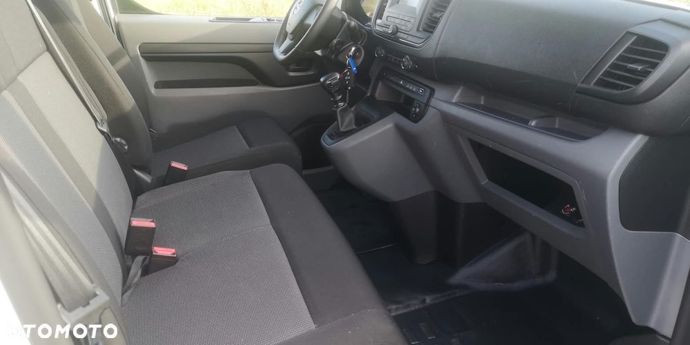 Opel Vivaeo Extra Long - 18