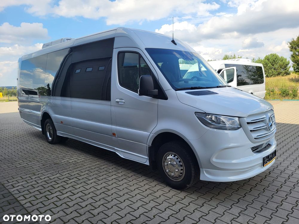 Mercedes-Benz Sprinter 517 CDI - NOWY! - 24 miejsca + 3  stojące - 2