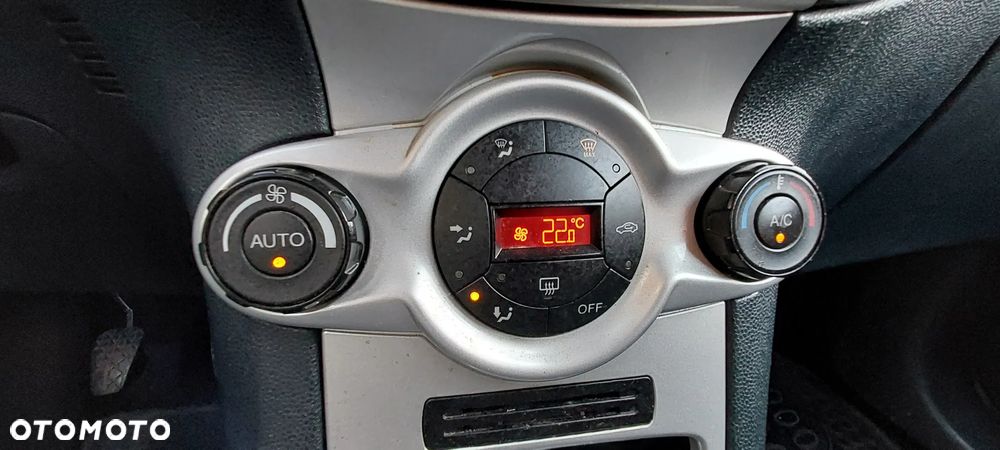 Ford Fiesta 1.25 Titanium - 14