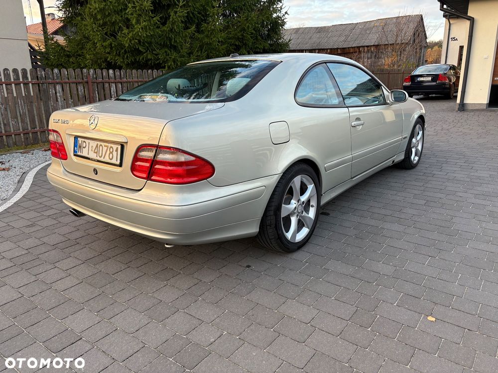 Mercedes-Benz CLK - 5