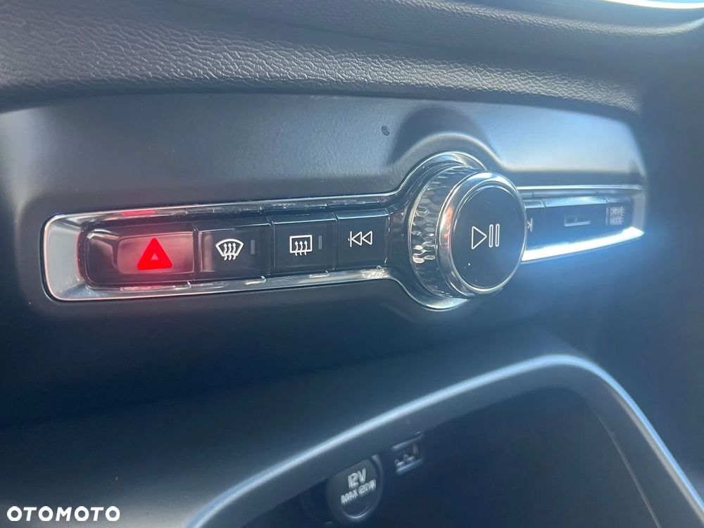 Volvo XC 40 T4 AWD Geartronic R-Design - 30