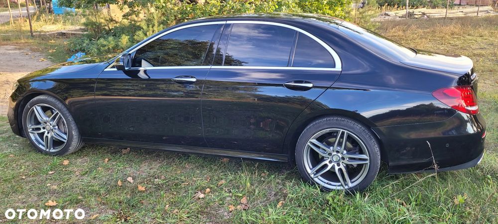 Mercedes-Benz Klasa E 220 d 9G-TRONIC - 12