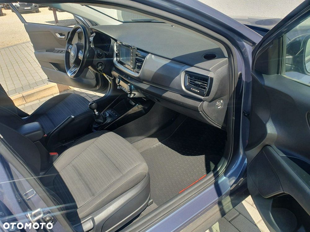Kia Stonic - 22