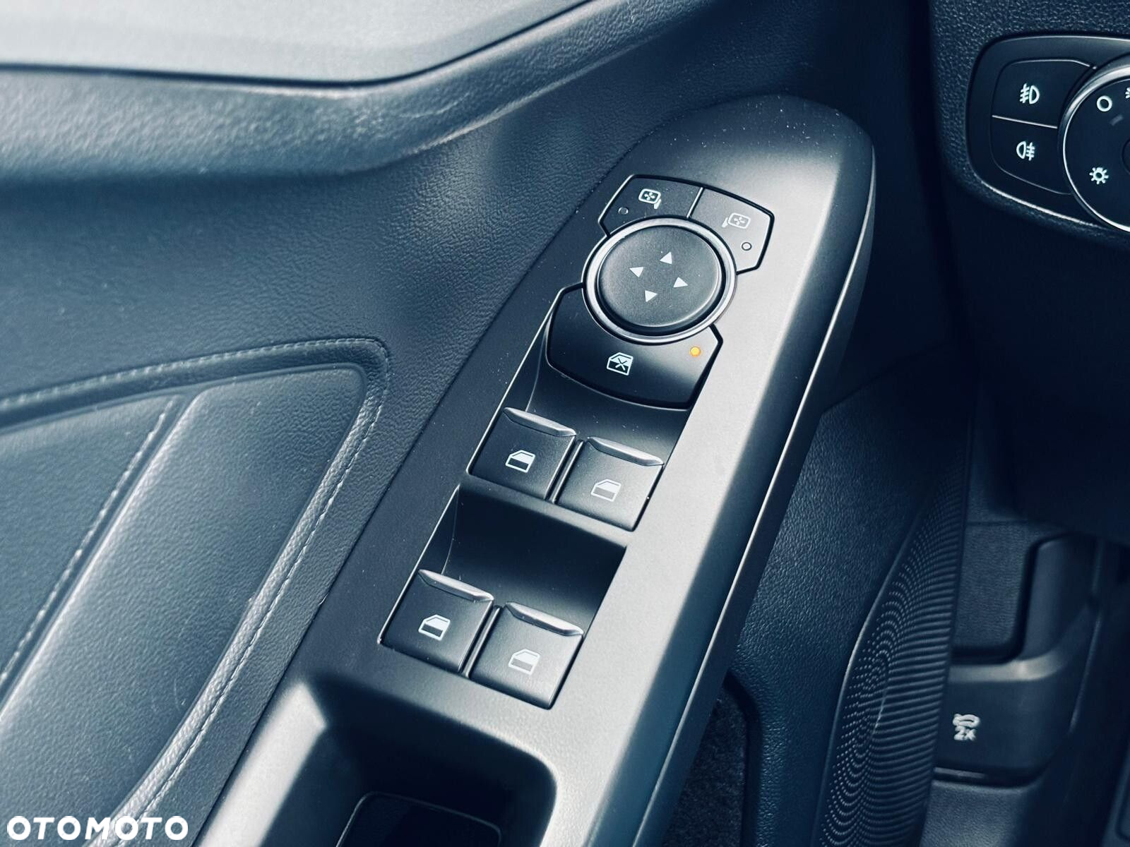 Ford Focus - 33