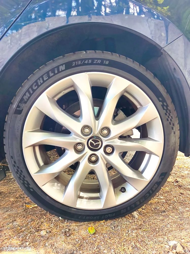 Mazda 3 Hatchback 1.5 Sky-D Excellence - 7