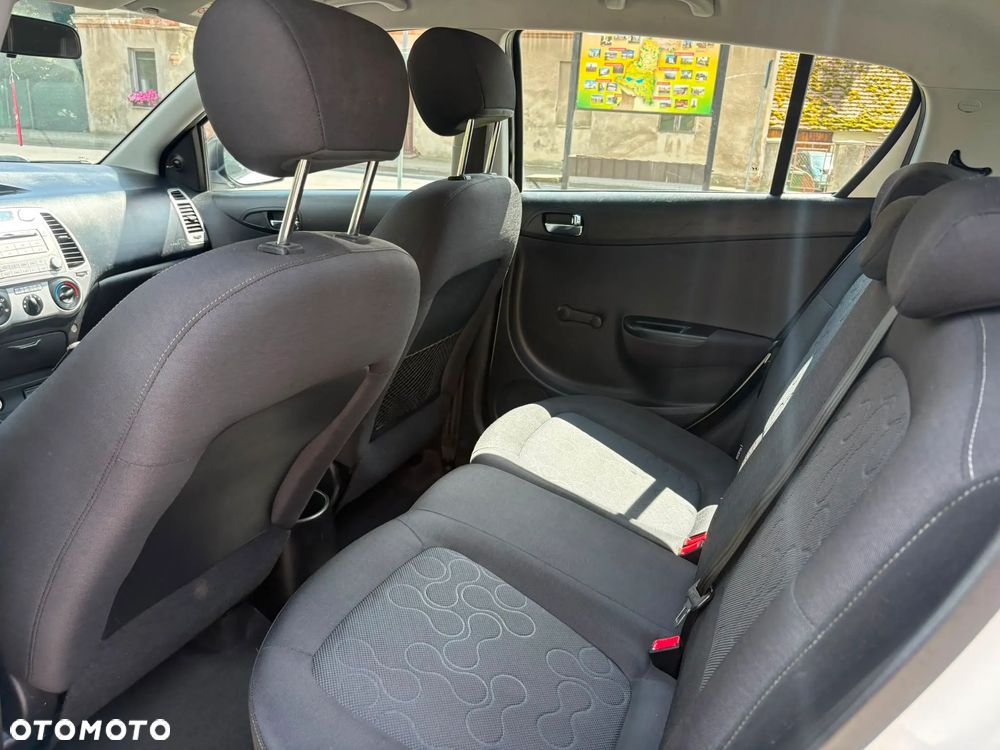 Hyundai i20 1.2 Edition Plus - 11