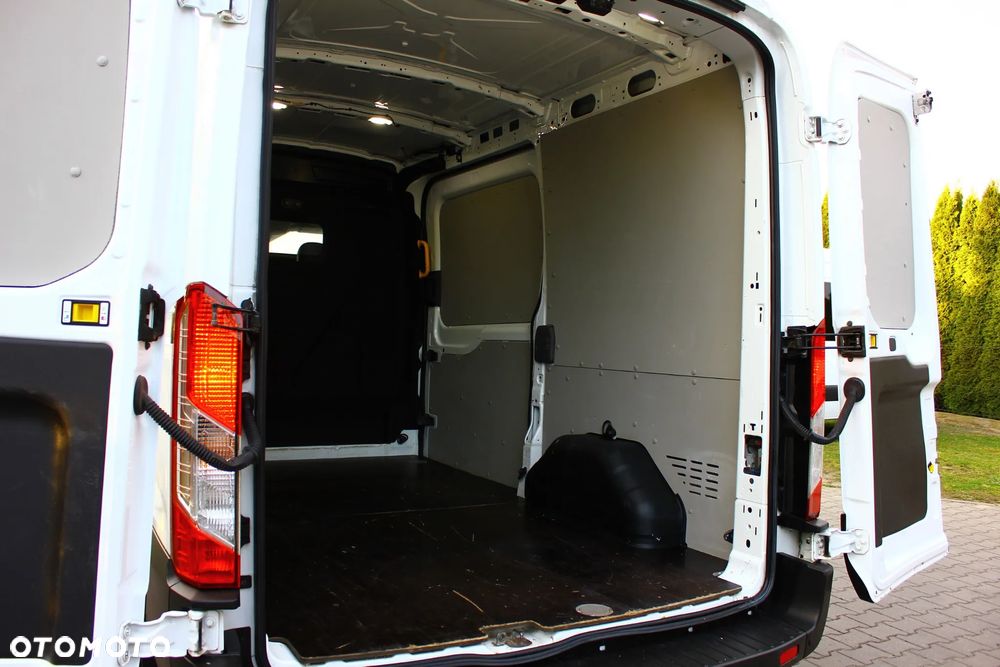 Ford TRANSIT  2.0 TDCI 130KM L2H2 BLASZAK 3 OSOBOWY - 35