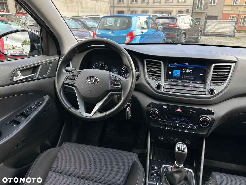 Hyundai Tucson 1.6 GDI BlueDrive Style 2WD - 24