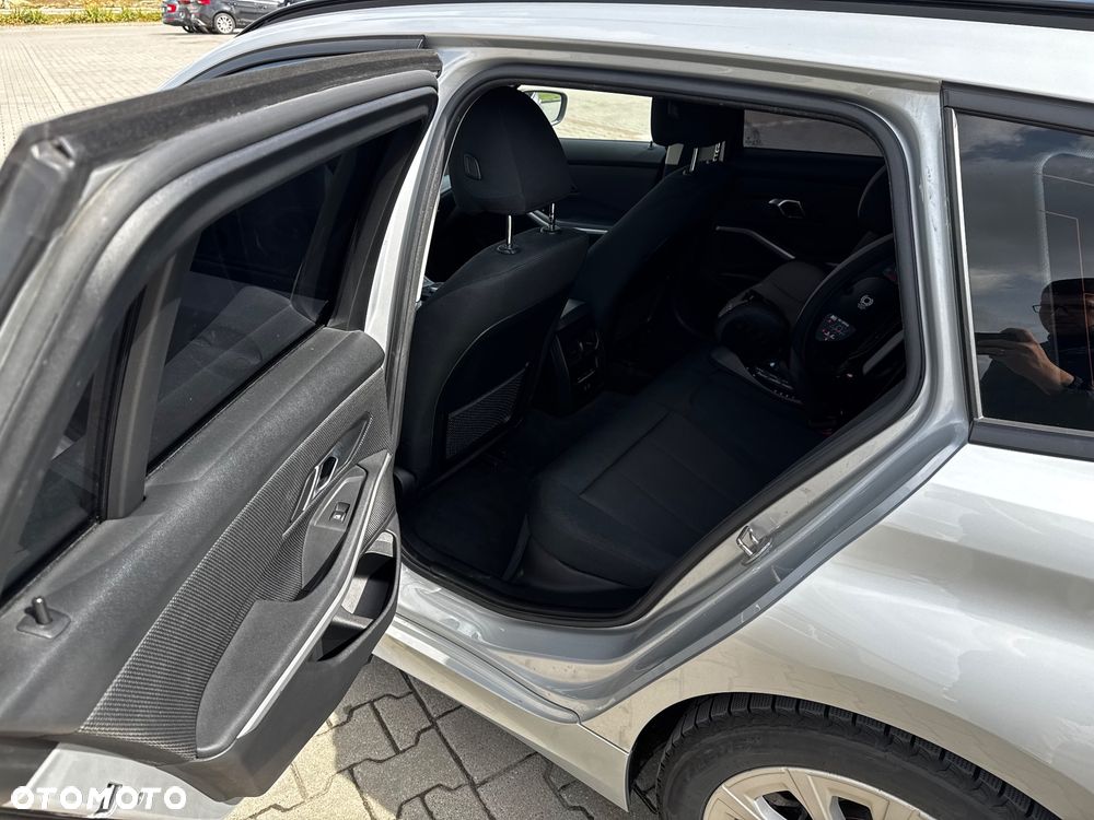 BMW Seria 3 318d Advantage - 10