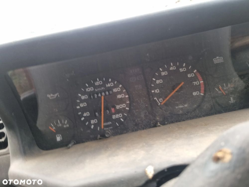 Peugeot 205 - 19