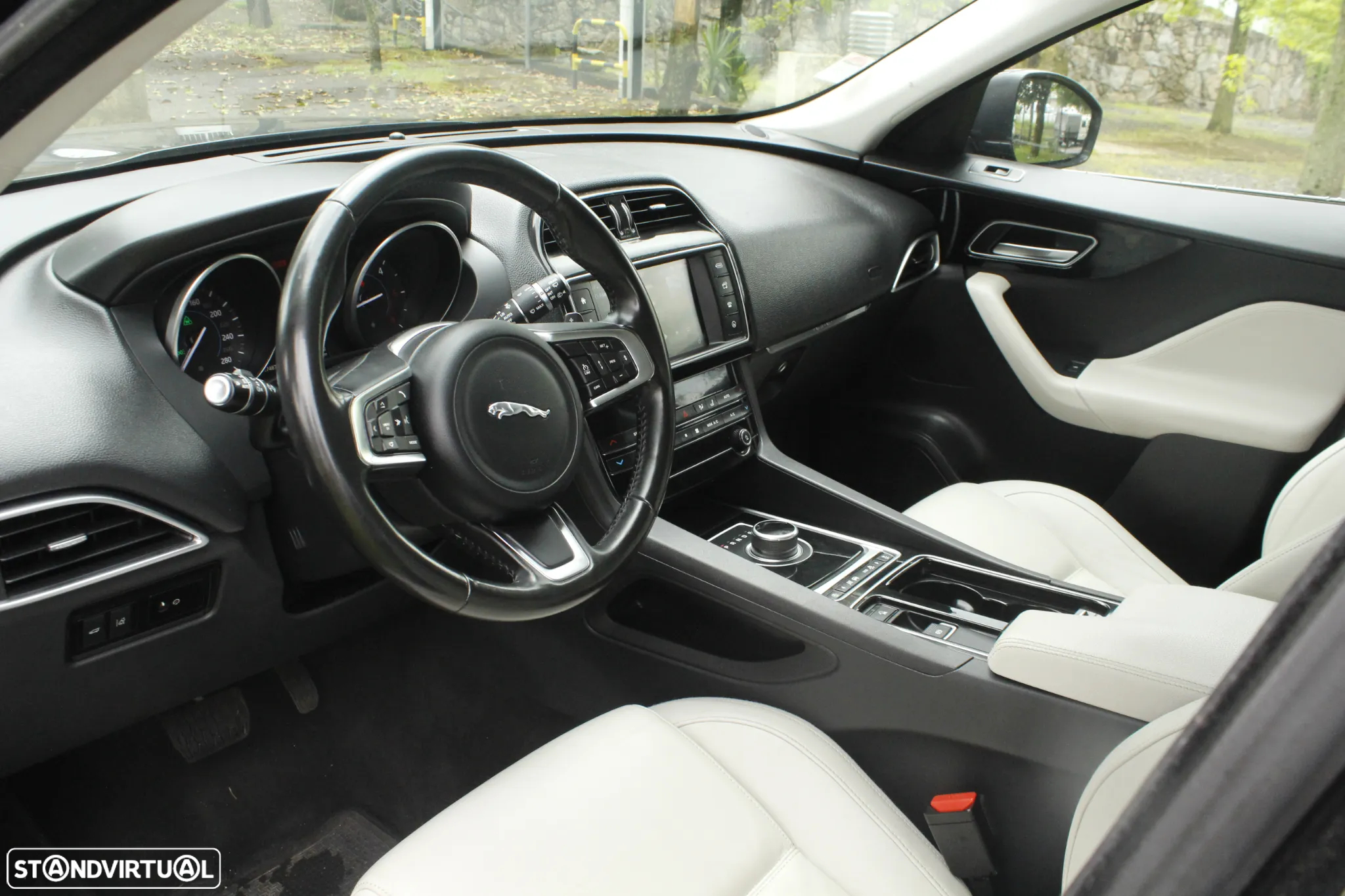 Jaguar F-Pace 2.0 i4D Prestige Aut. - 15