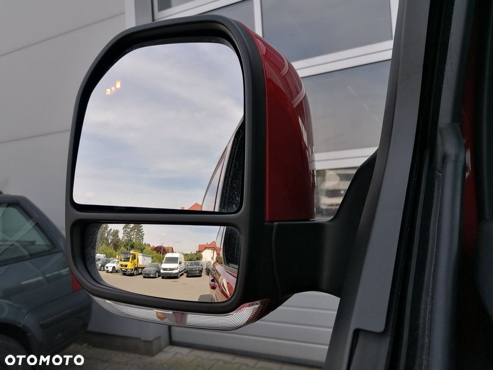 Ford CUSTOM VAN LIMITED - 27