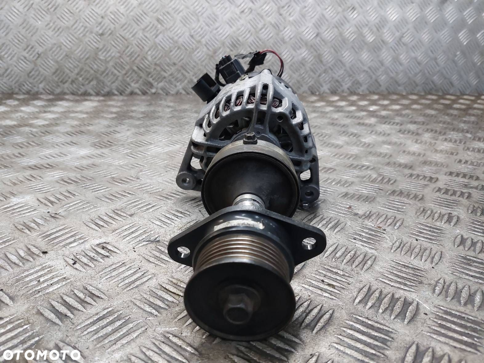 ALTERNATOR + WAŁEK ALTERNATORA FORD FOCUS MK1 LIFT 1.8 TDDI 102211-9630 - 2