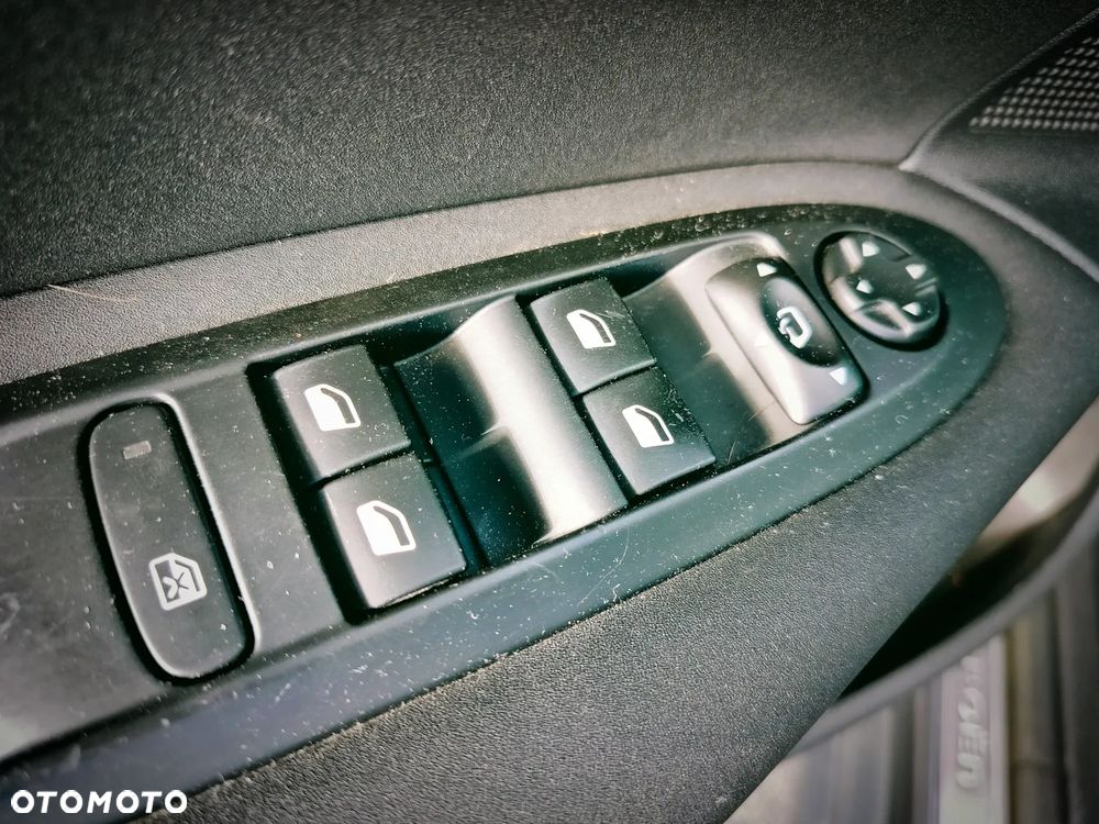 Citroën C4 1.2 e-THP Exclusive - 15