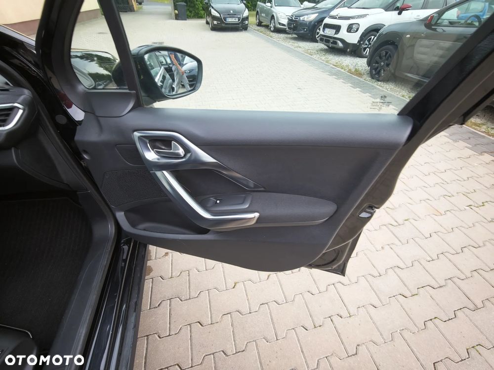 Peugeot 2008 1.6 BlueHDi Crossway S&S - 16